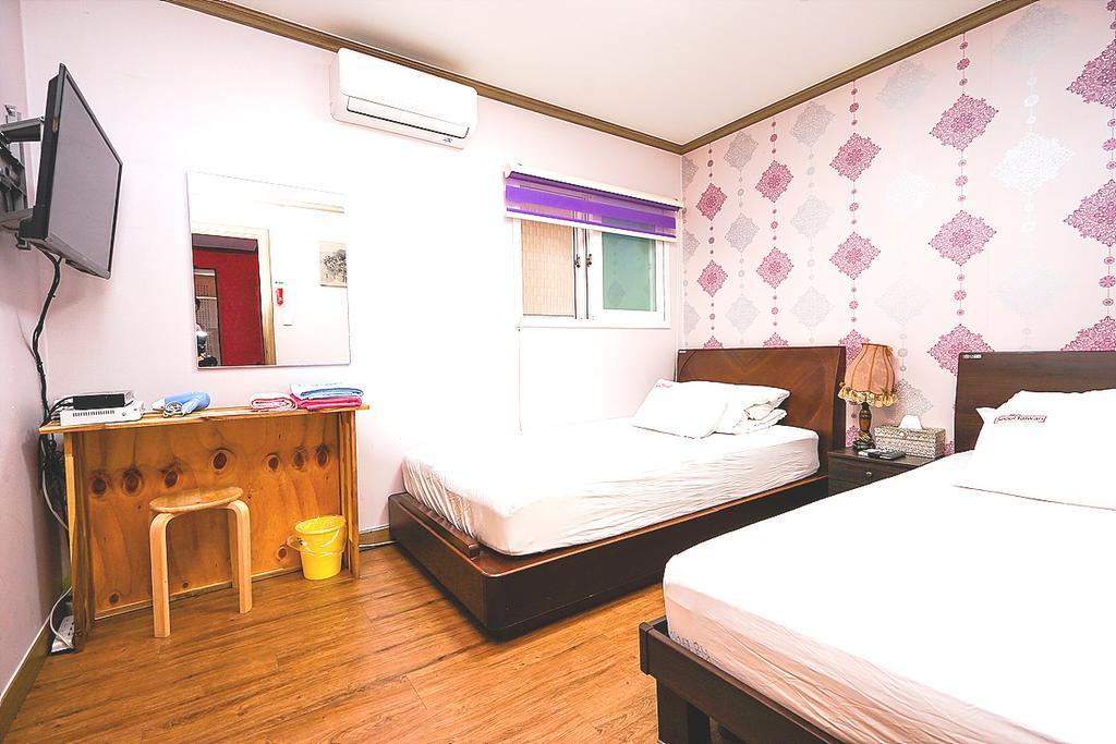 Taiwan Hostel *